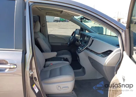 2018 Toyota Sienna Limited 7 Passenger/Limited Premium 7 Passenger/Xle 7 Passenger/Xle 8 Passenger from USA, damaged, VIN 5TDYZ3DC0JS914097